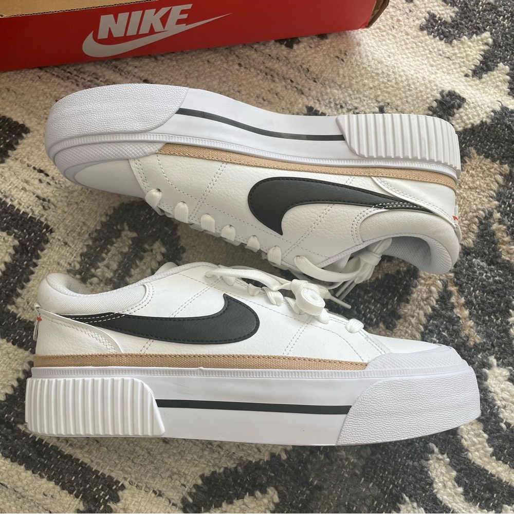 Brand New Nike Court Legacy Lift